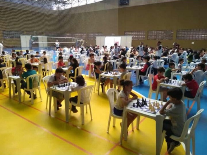 Alunos da rede municipal participam de Campeonato de Xadrez